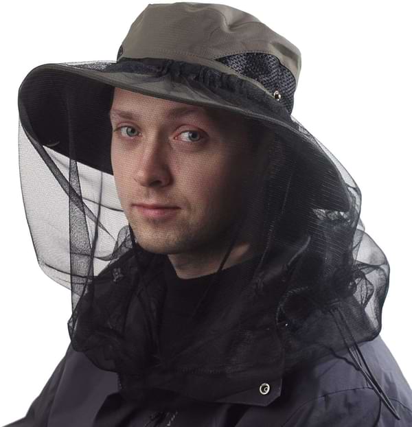 chapeau anti moustique intégré