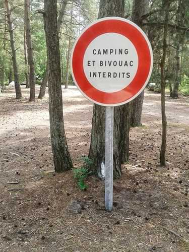 panneau interdiction camping bivouac