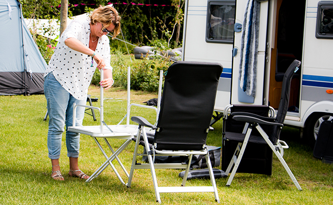 Quelle est la Meilleure Table de Camping-car en 2024 ? L'Avis d'un